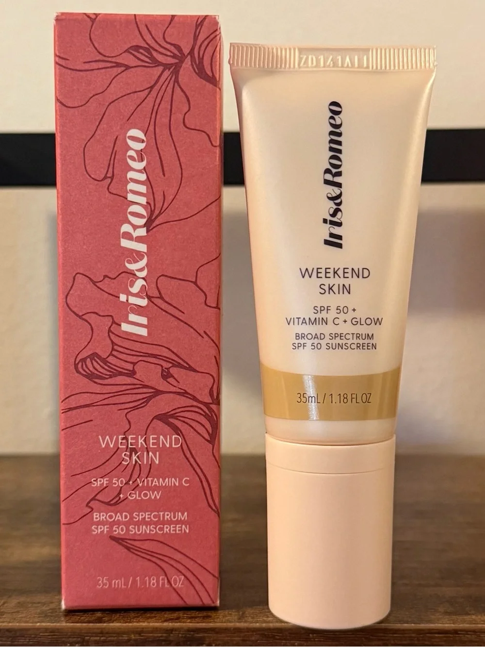 Iris & Romeo Weekend Skin SPF 50 Instant Glow Tinted Mineral Sunscreen  35 ml